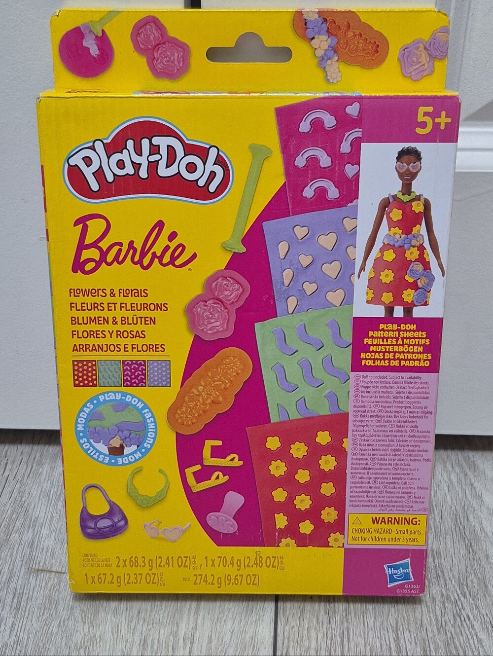 Play-Doh Barbie Flowers and Floral Set, Make Doll Clothes - New In Box